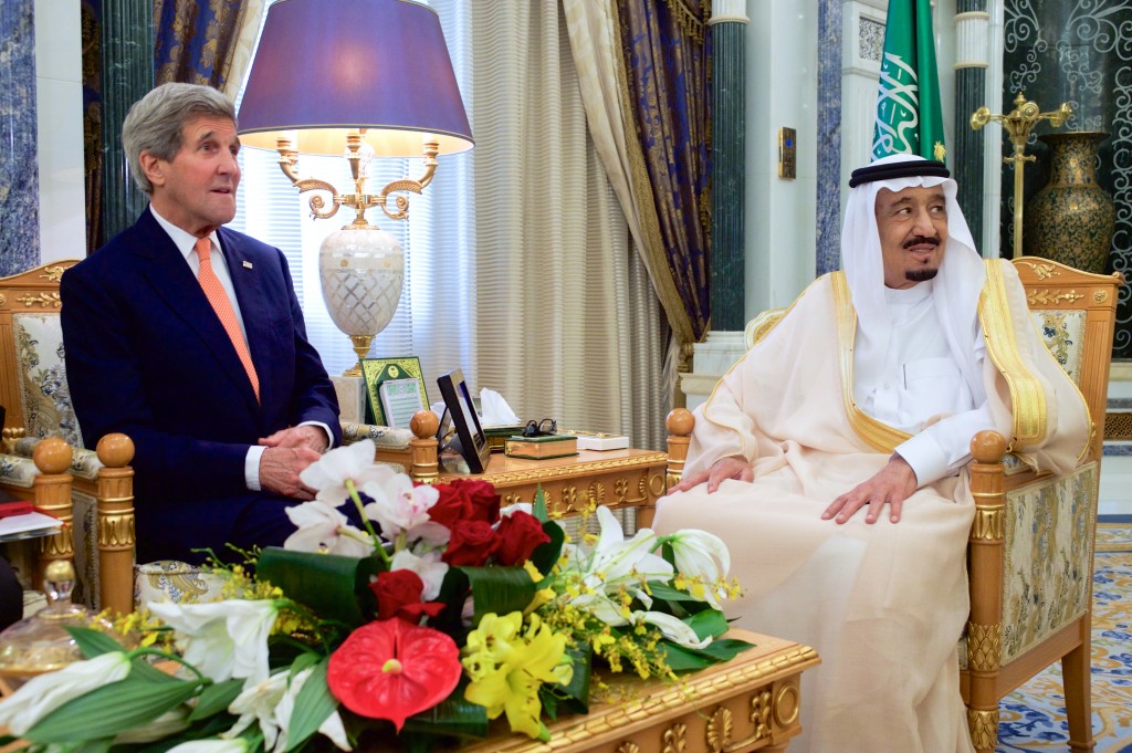 Secretary_Kerry_Sits_With_Saudi_King_Salman_Before_Bilateral_Meeting_in_Riyadh_17402045165